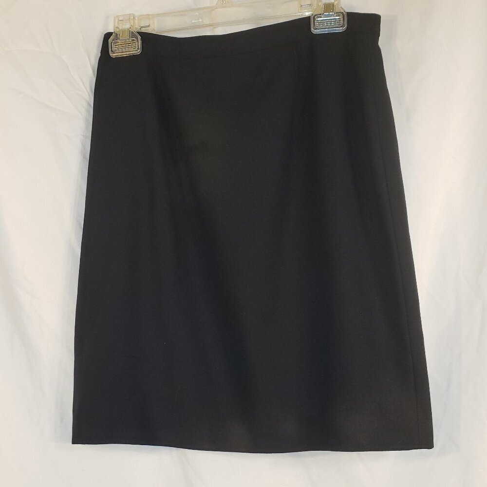 Black Fully Lined Above the Knee Straight Skirt - 10